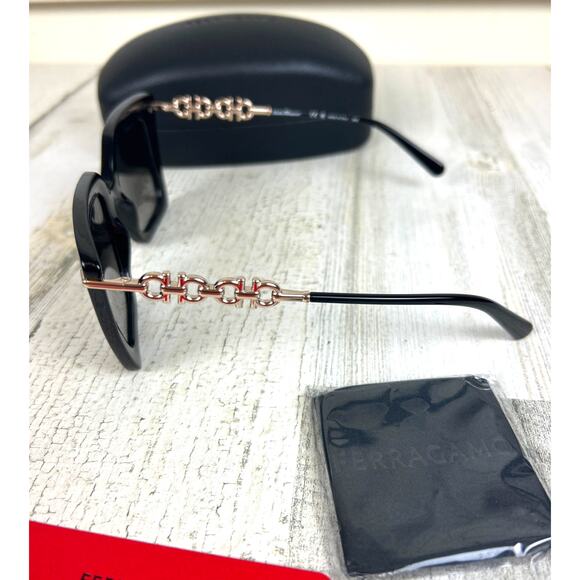 Ferragamo Gancini Women’s SF1041S Black Gold Chain Square Metal Sunglasses NWT main image 4